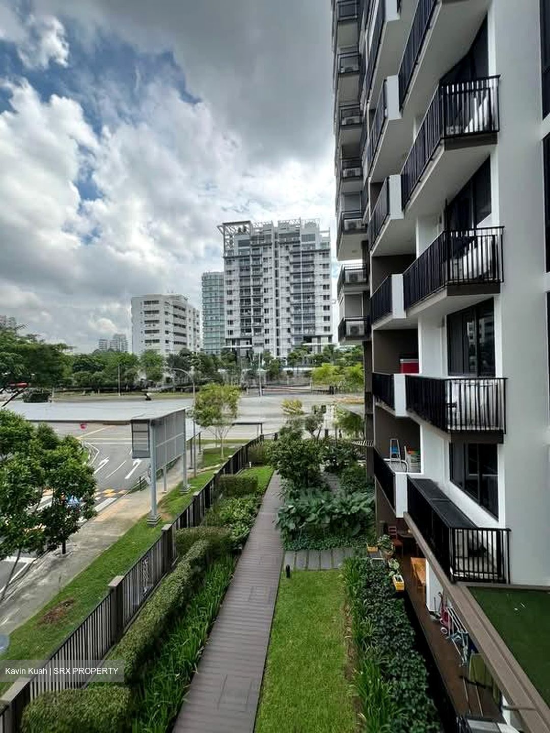Sant Ritz (D13), Condominium #589268021
